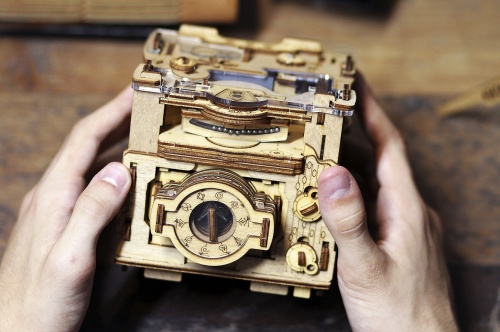 Головоломка "Квестбокс: Фотоаппарат Шерлока Холмса" фото 8